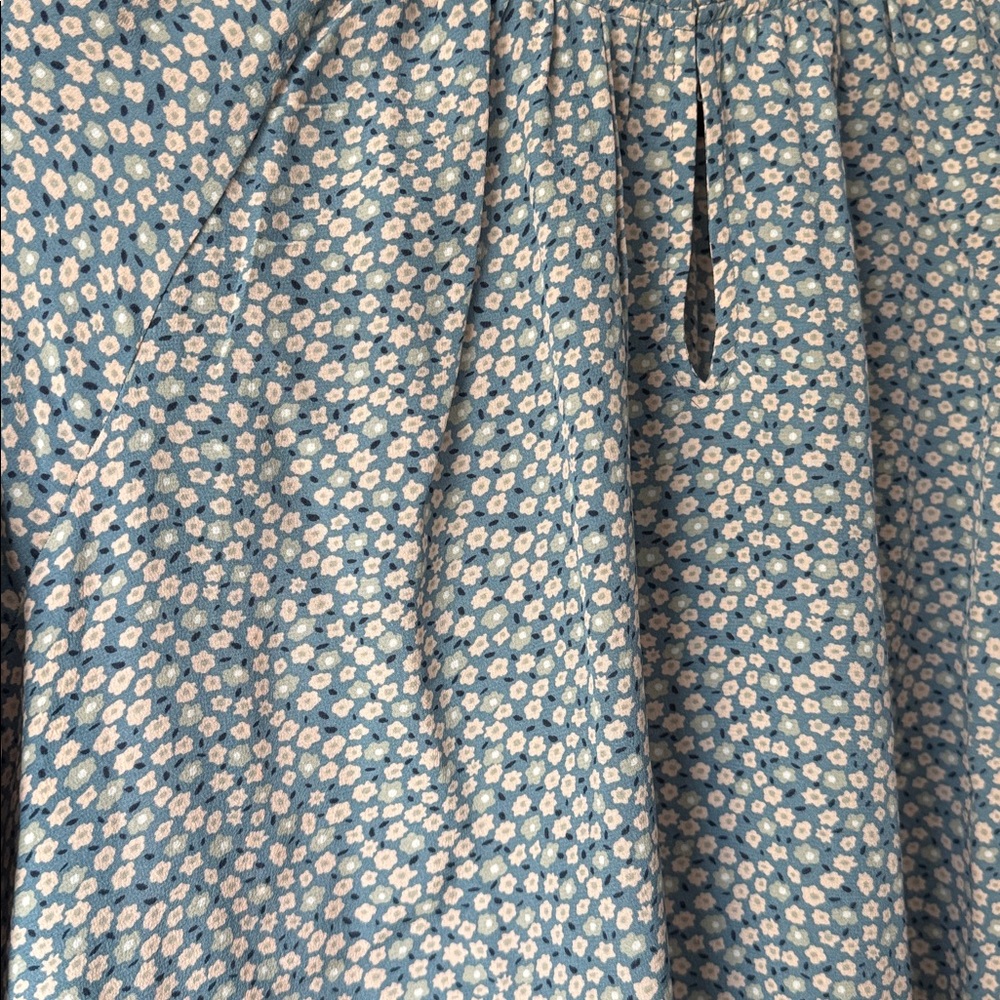 Madewell Silk Poet Top in Bitsy Floral - Picture 3 of 6